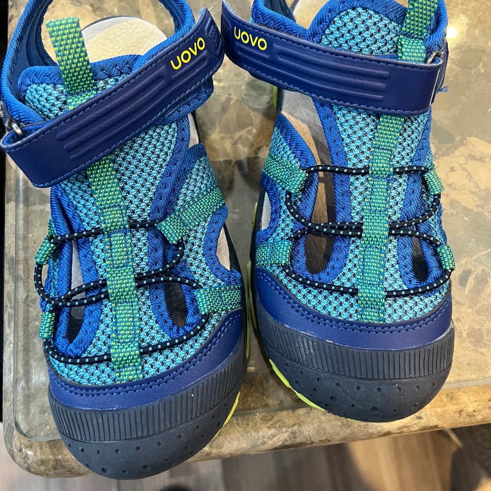 UOVO boys sandals